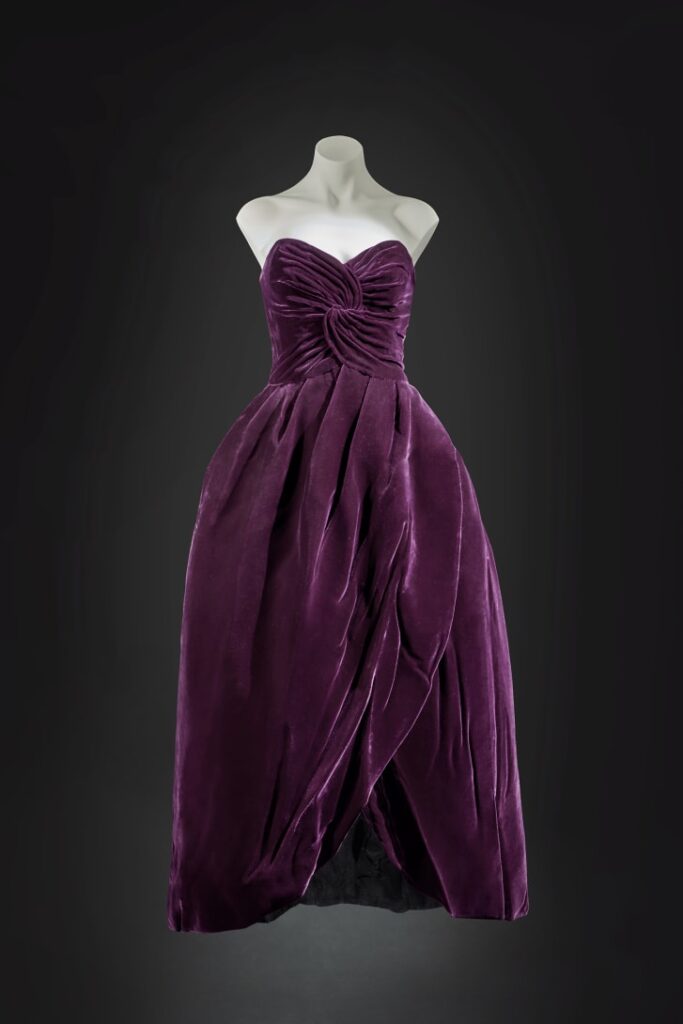 http cdn.cnn .com cnnnext dam assets 230104143329 01 princess diana dress sothebys - Мода, Історія - 50Plus