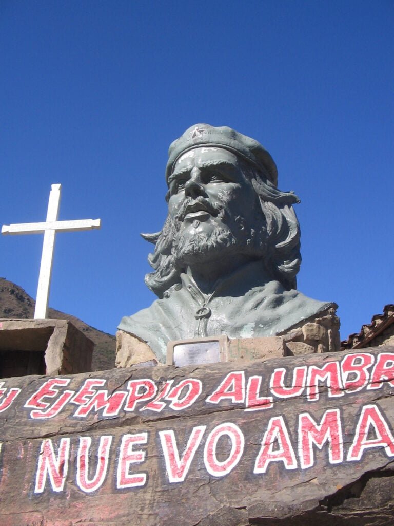 monument che gevary v la igera - Особистості - 50Plus