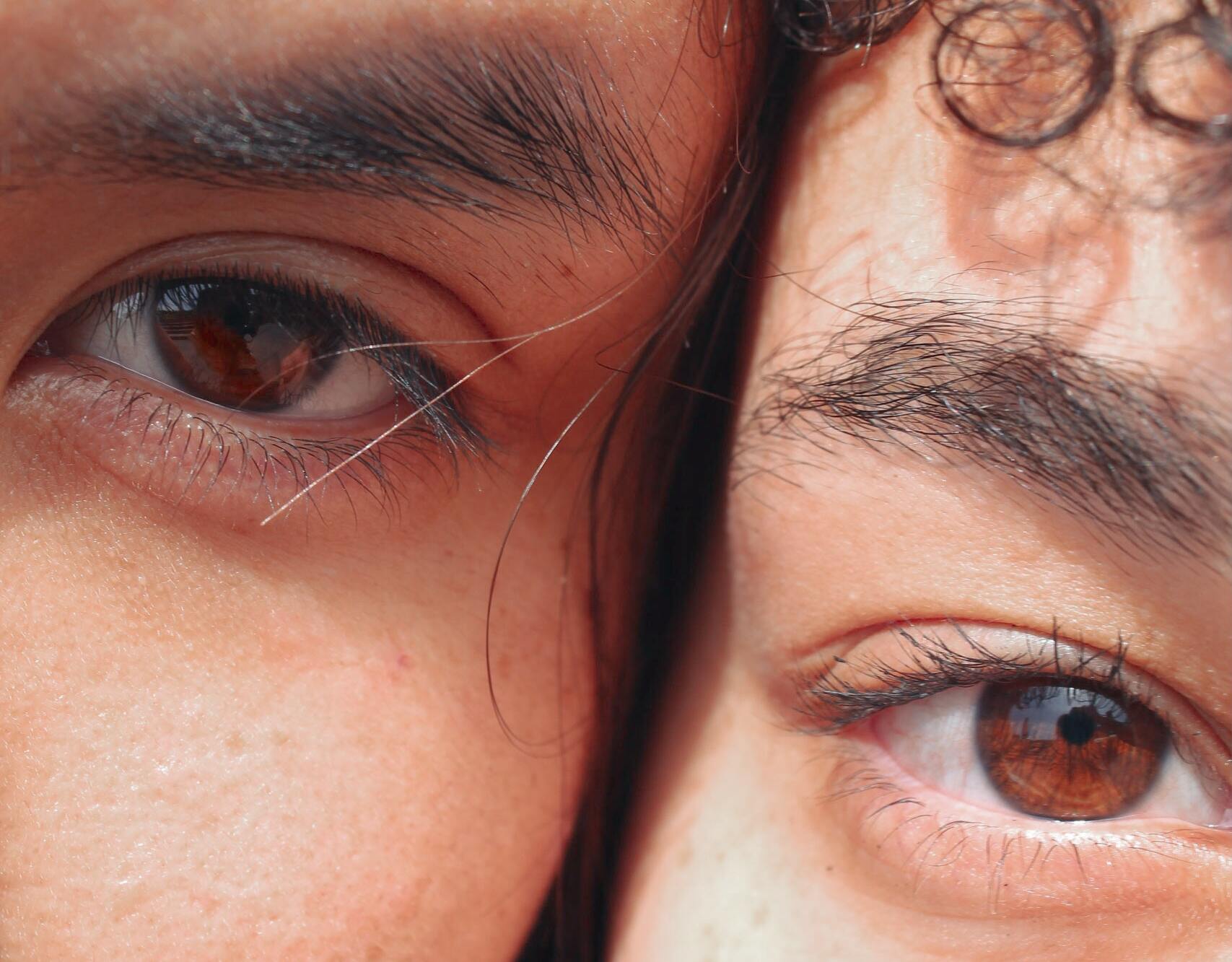 Брови – нейтральна риса обличчя