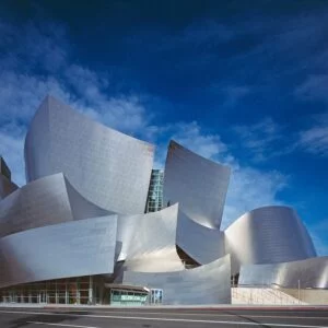 Концертный зал имени Уолта Диснея (Walt Disney Concert Hall) в Лос-Анджелесе. Автор фото - Falkenpost/pixabay.com