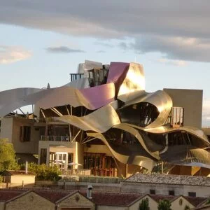 Отель Marqués de Riscal в Испании. Автор фото - Juan E. M./wikipedia.org