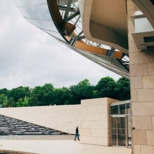 Фонд Луї Віттон (Louis Vuitton Foundation) у Парижі. Авторка фото – Tetiana Shevereva/unsplash.com