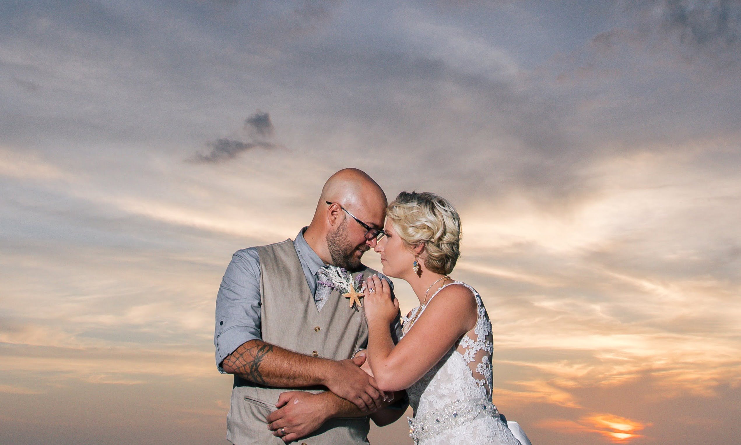 Присипляє, знеболює, захищає від недуг: що кохання робить з нашим тілом