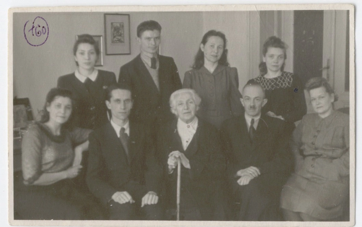 Співачка на посаді професора сольного співу львівської консерваторії.