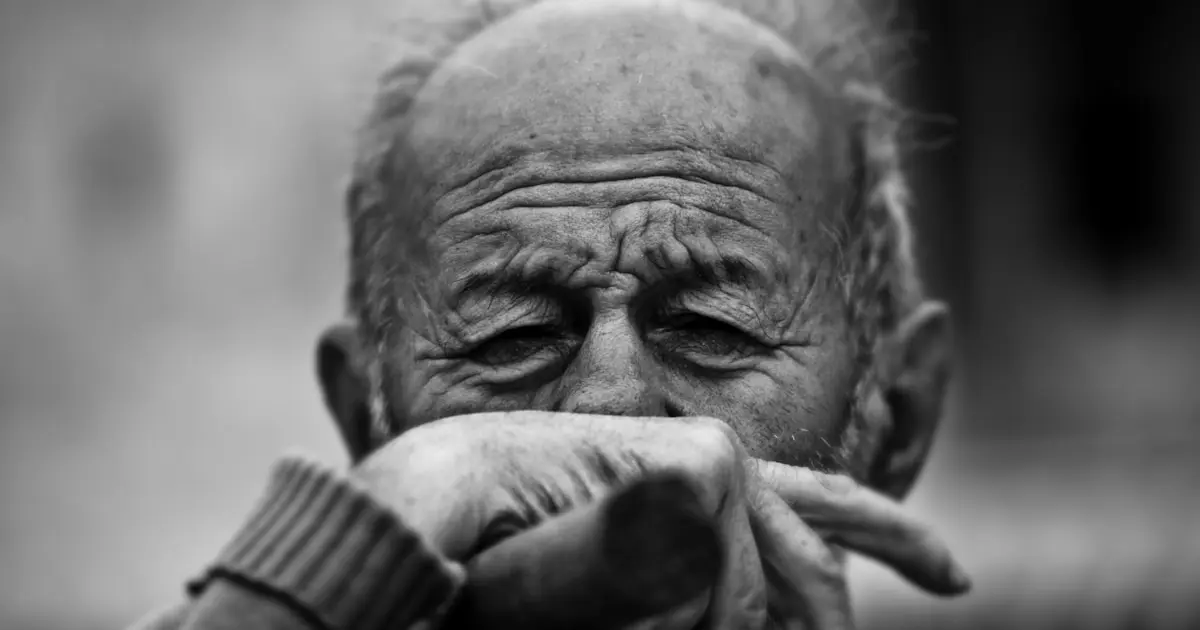 Втрата нюху може передбачити деменцію