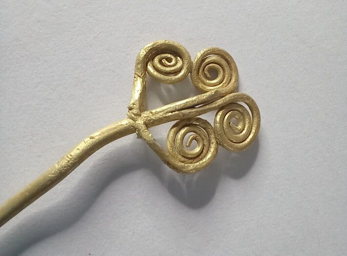 У Трої відкопали унікальну золоту брошку віком 4500 років