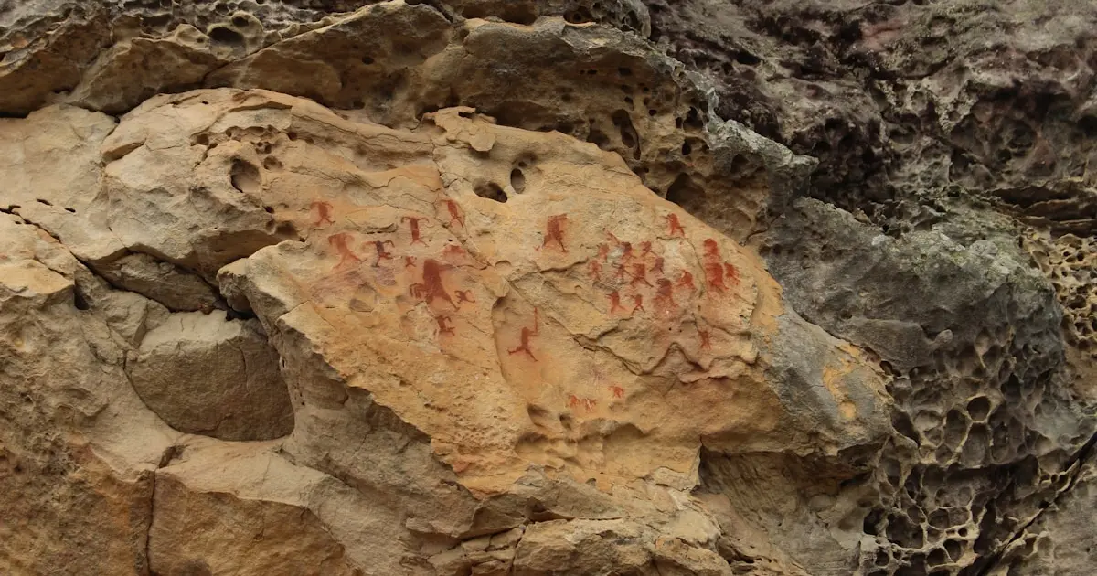 Неандертальці малювали в печерах раніше за нас: ще 64 000 років тому