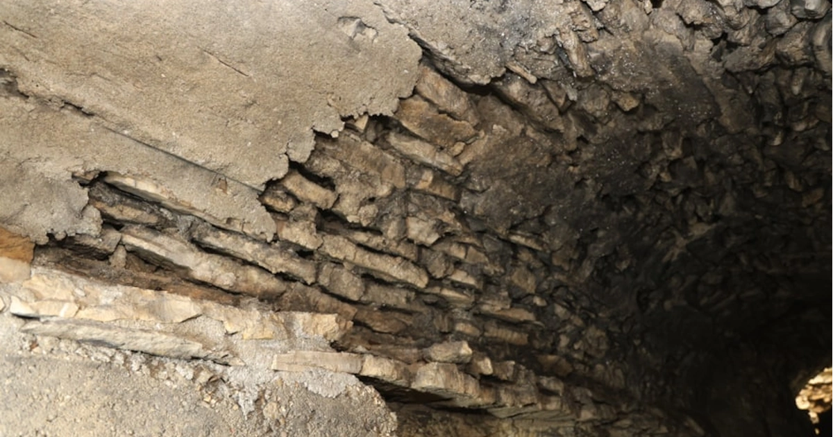 Тунель під давньоримським амфітеатром