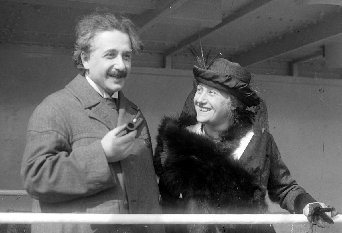 Альберт Ейнштейн з Ельзою Левенталь