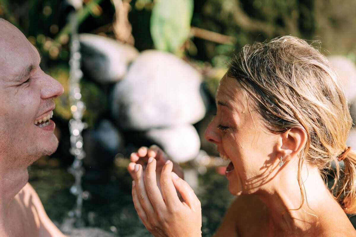 Сміючись над своїми помилками, ми завойовуємо симпатію людей