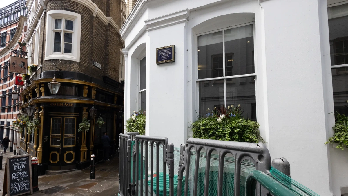 Вулиця, де стояв будинкок Шекспіра в Лондоні