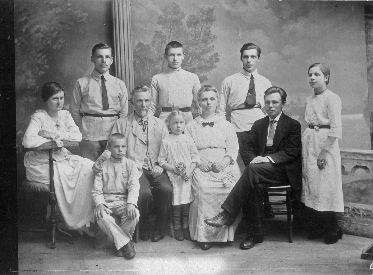 Родина Зерових, 1918 рік.